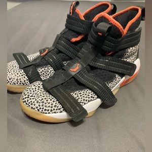 Lebron soldier 11